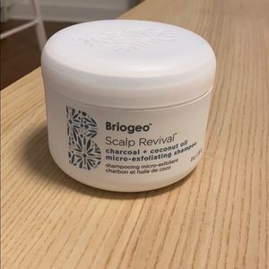 Briogeo Scalp Revival Micro-Exfoliating Shampoo